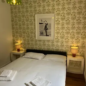  Bed & Breakfast Maison D' Orange -